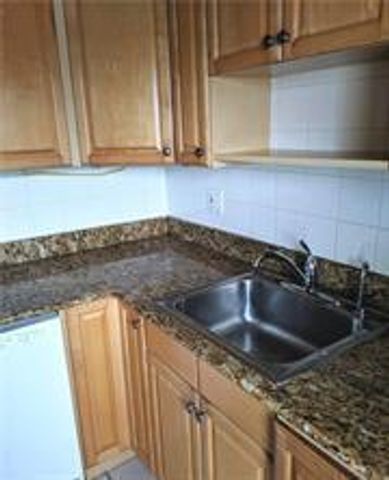 2555 NE 11th Street 803, Fort Lauderdale, FL 33304