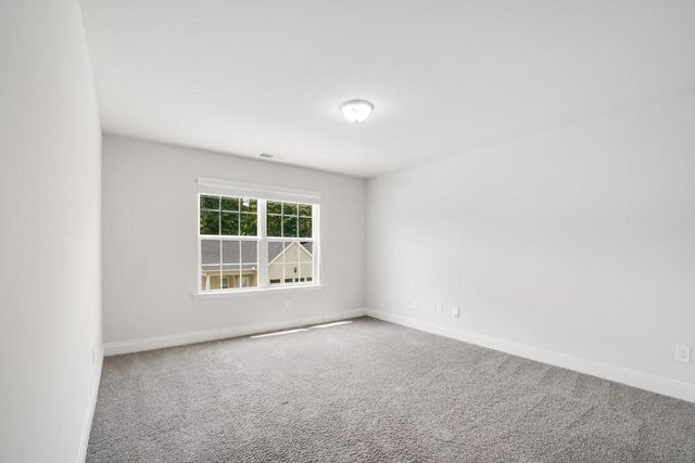 24 Castlemoor Loop, Adairsville, GA 30103