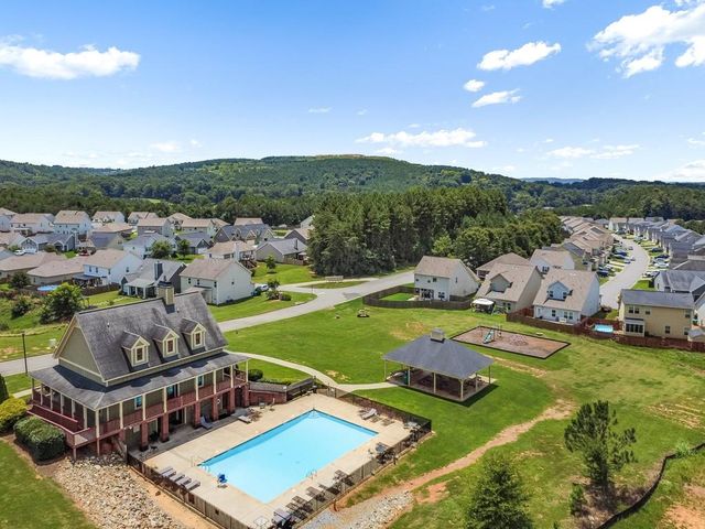 24 Castlemoor Loop, Adairsville, GA 30103