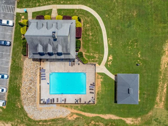 24 Castlemoor Loop, Adairsville, GA 30103
