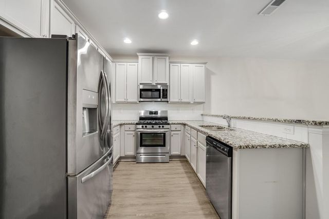 24 Castlemoor Loop, Adairsville, GA 30103