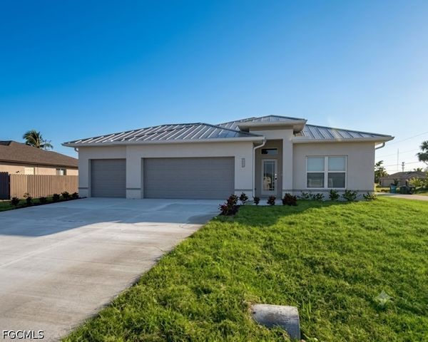 205 NE 21ST AVE, Cape Coral, FL 33993