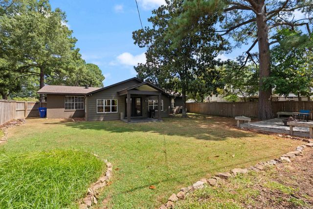 11 Red Oak Drive, Conway, AR 72034