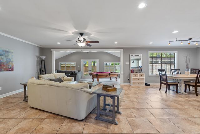 11 Red Oak Drive, Conway, AR 72034