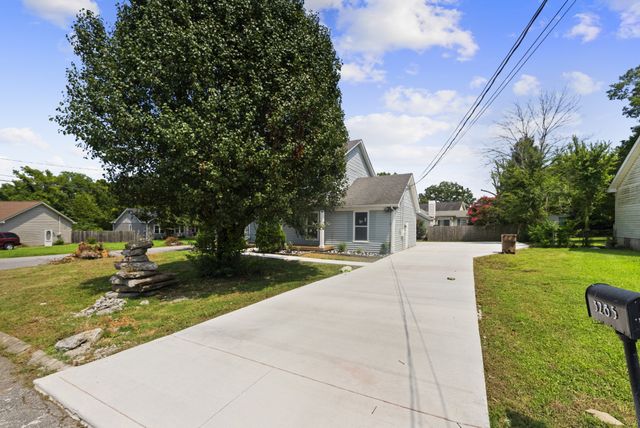 3285 Towne Village Rd, Antioch, TN 37013