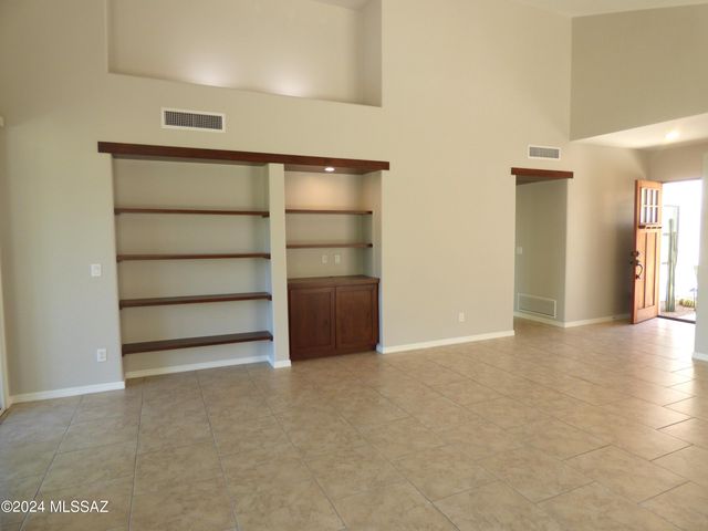 5900 N Misty Ridge Drive, Tucson, AZ 85718