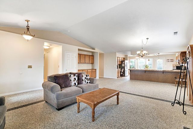 73 Devon, Lemoore, CA 93245