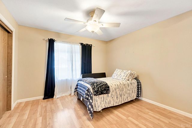 73 Devon, Lemoore, CA 93245