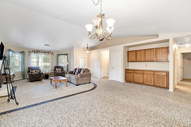 73 Devon, Lemoore, CA 93245