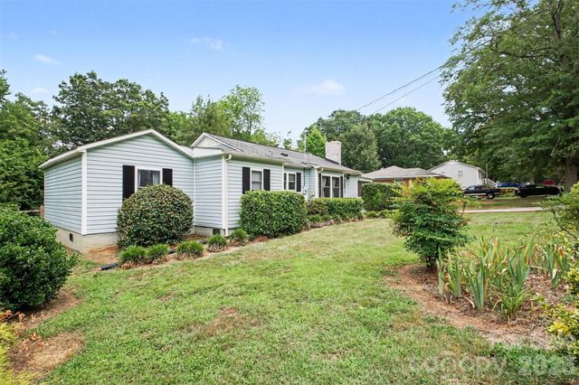 111 Cove Avenue, Mount Holly, NC 28120