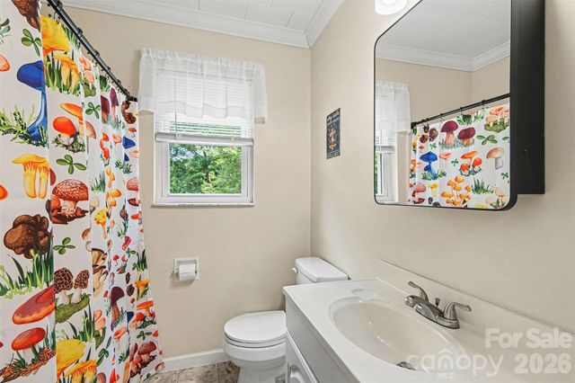 111 Cove Avenue, Mount Holly, NC 28120