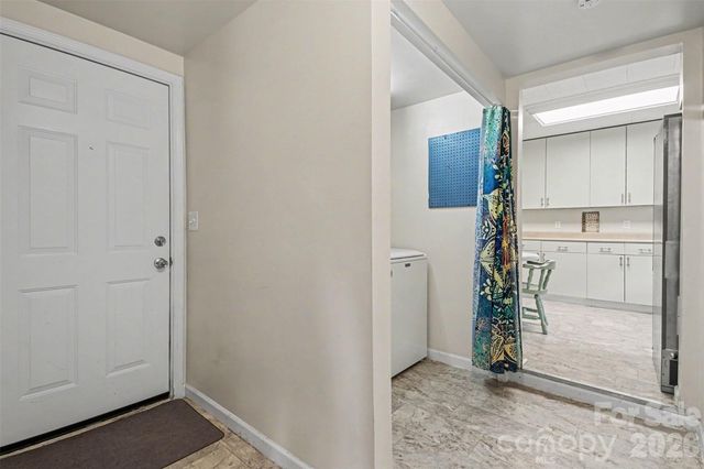 111 Cove Avenue, Mount Holly, NC 28120