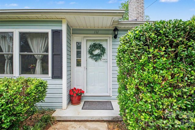 111 Cove Avenue, Mount Holly, NC 28120