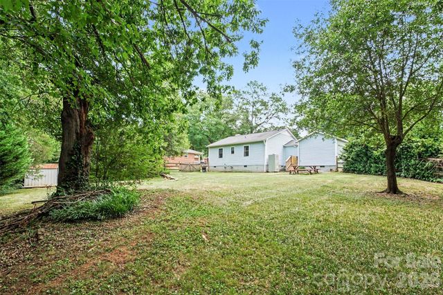 111 Cove Avenue, Mount Holly, NC 28120
