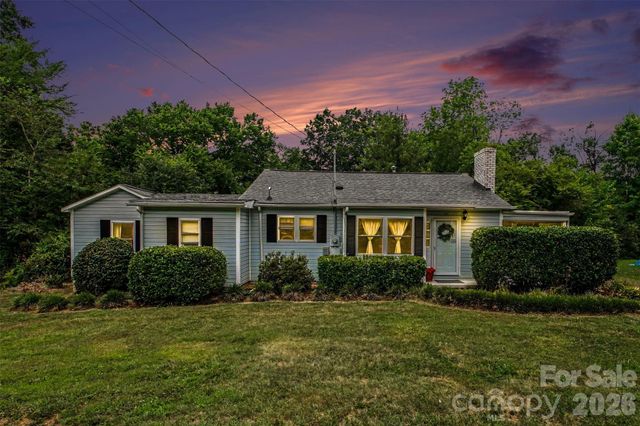 111 Cove Avenue, Mount Holly, NC 28120