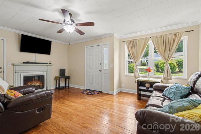 111 Cove Avenue, Mount Holly, NC 28120