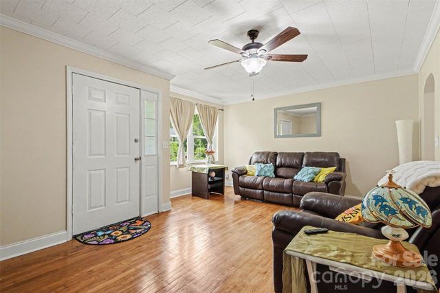 111 Cove Avenue, Mount Holly, NC 28120