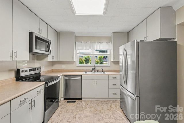 111 Cove Avenue, Mount Holly, NC 28120
