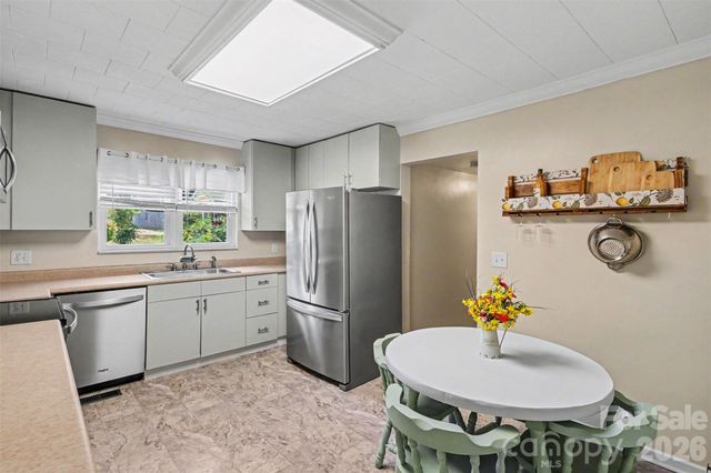 111 Cove Avenue, Mount Holly, NC 28120