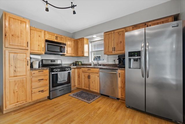 991 88th AVENUE, Kenosha, WI 53144