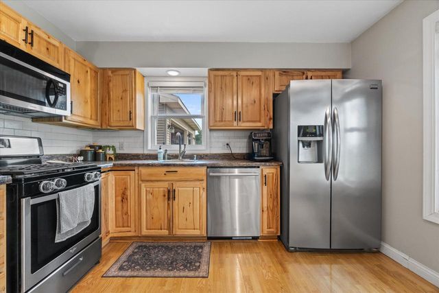 991 88th AVENUE, Kenosha, WI 53144