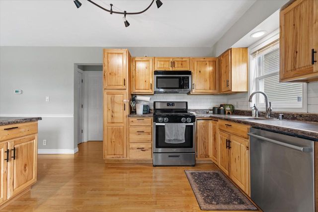 991 88th AVENUE, Kenosha, WI 53144