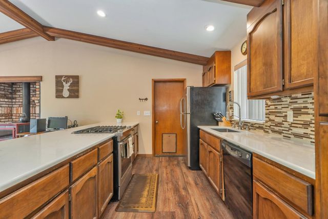 5933 Pennyroyal Dr, Pollock Pines, CA 95726