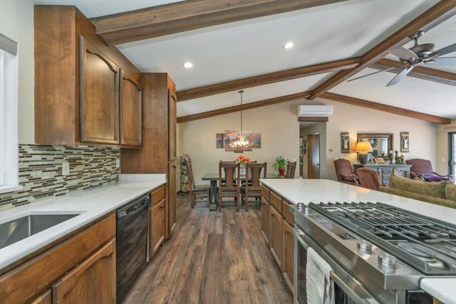 5933 Pennyroyal Dr, Pollock Pines, CA 95726