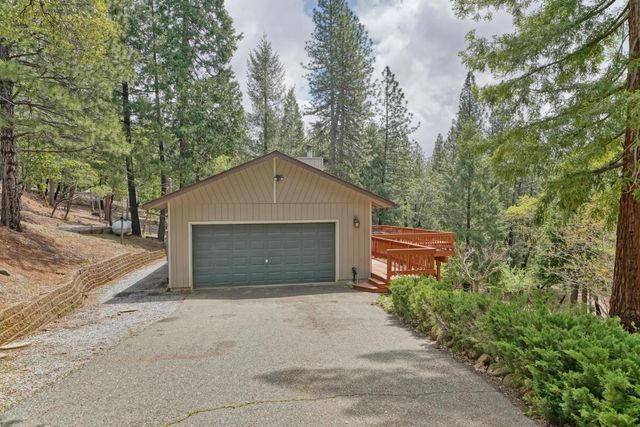 5933 Pennyroyal Dr, Pollock Pines, CA 95726