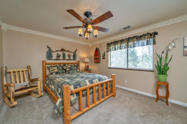 5933 Pennyroyal Dr, Pollock Pines, CA 95726