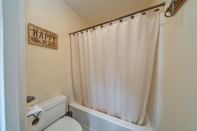 5933 Pennyroyal Dr, Pollock Pines, CA 95726