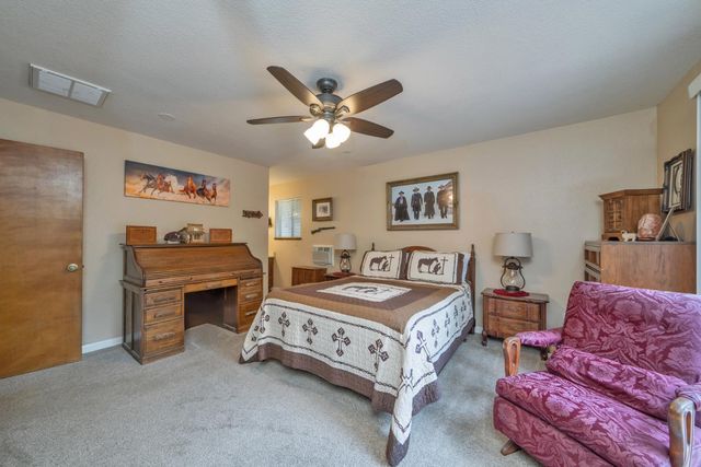 5933 Pennyroyal Dr, Pollock Pines, CA 95726