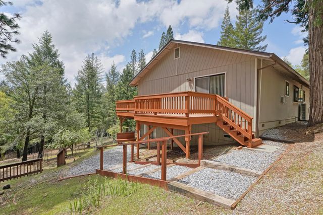5933 Pennyroyal Dr, Pollock Pines, CA 95726