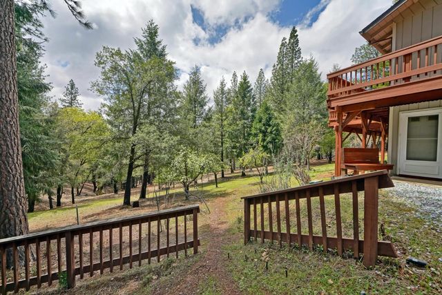 5933 Pennyroyal Dr, Pollock Pines, CA 95726