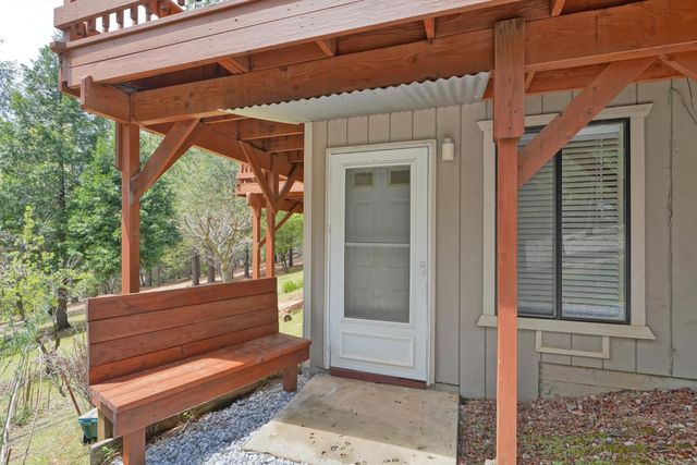 5933 Pennyroyal Dr, Pollock Pines, CA 95726
