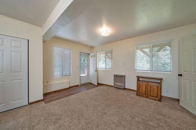 5933 Pennyroyal Dr, Pollock Pines, CA 95726