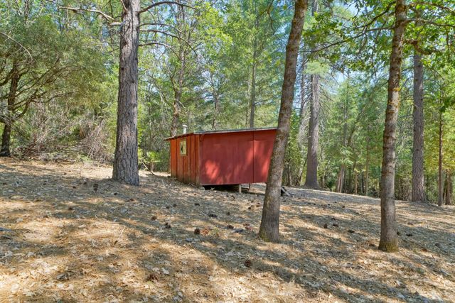5933 Pennyroyal Dr, Pollock Pines, CA 95726