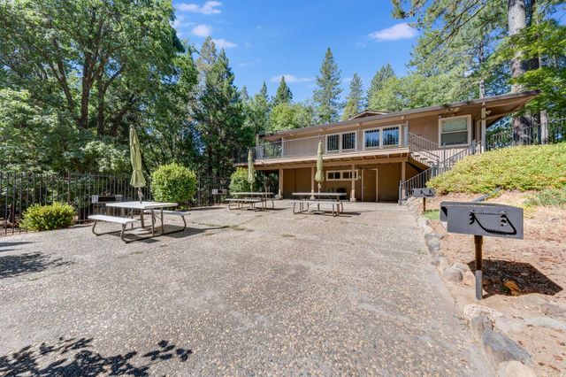 5933 Pennyroyal Dr, Pollock Pines, CA 95726