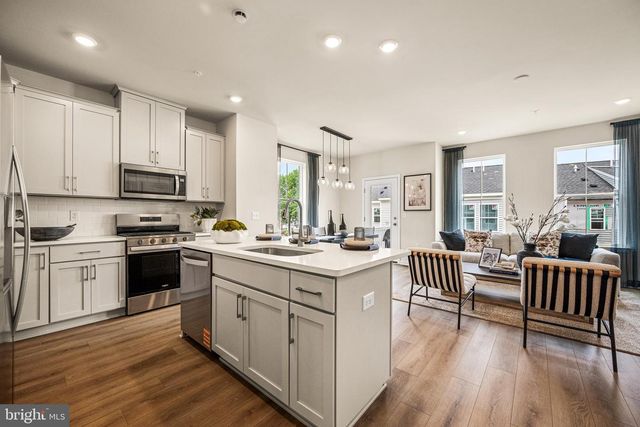 103 ABRAMO VICTOR DR, Downingtown, PA 19335