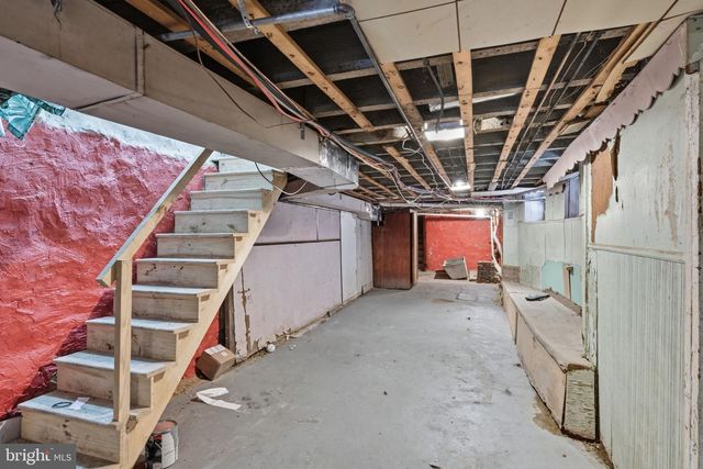 5754 CEDAR AVE, Philadelphia, PA 19143