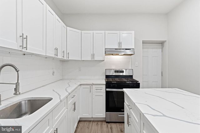 5754 CEDAR AVE, Philadelphia, PA 19143