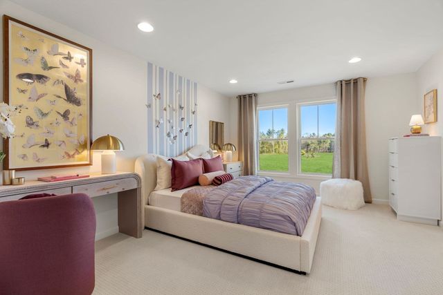 10 Germain Way 18, Norton, MA 02766