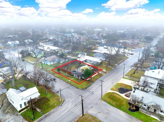 197 N Sycamore, New Braunfels, TX 78130