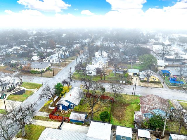 197 N Sycamore, New Braunfels, TX 78130