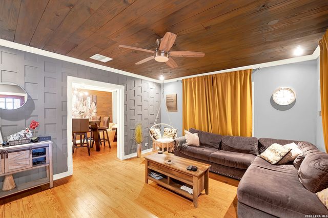 197 N Sycamore, New Braunfels, TX 78130