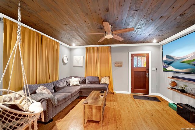 197 N Sycamore, New Braunfels, TX 78130