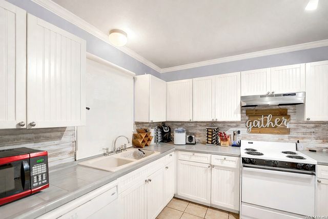 197 N Sycamore, New Braunfels, TX 78130