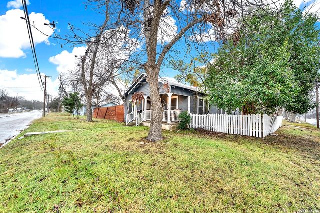 197 N Sycamore, New Braunfels, TX 78130