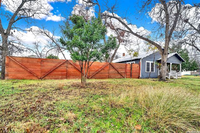 197 N Sycamore, New Braunfels, TX 78130