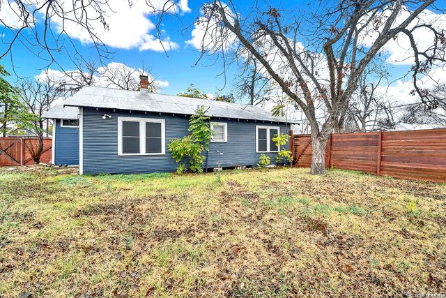 197 N Sycamore, New Braunfels, TX 78130